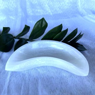 Selenite Moon Bowl - 140mm